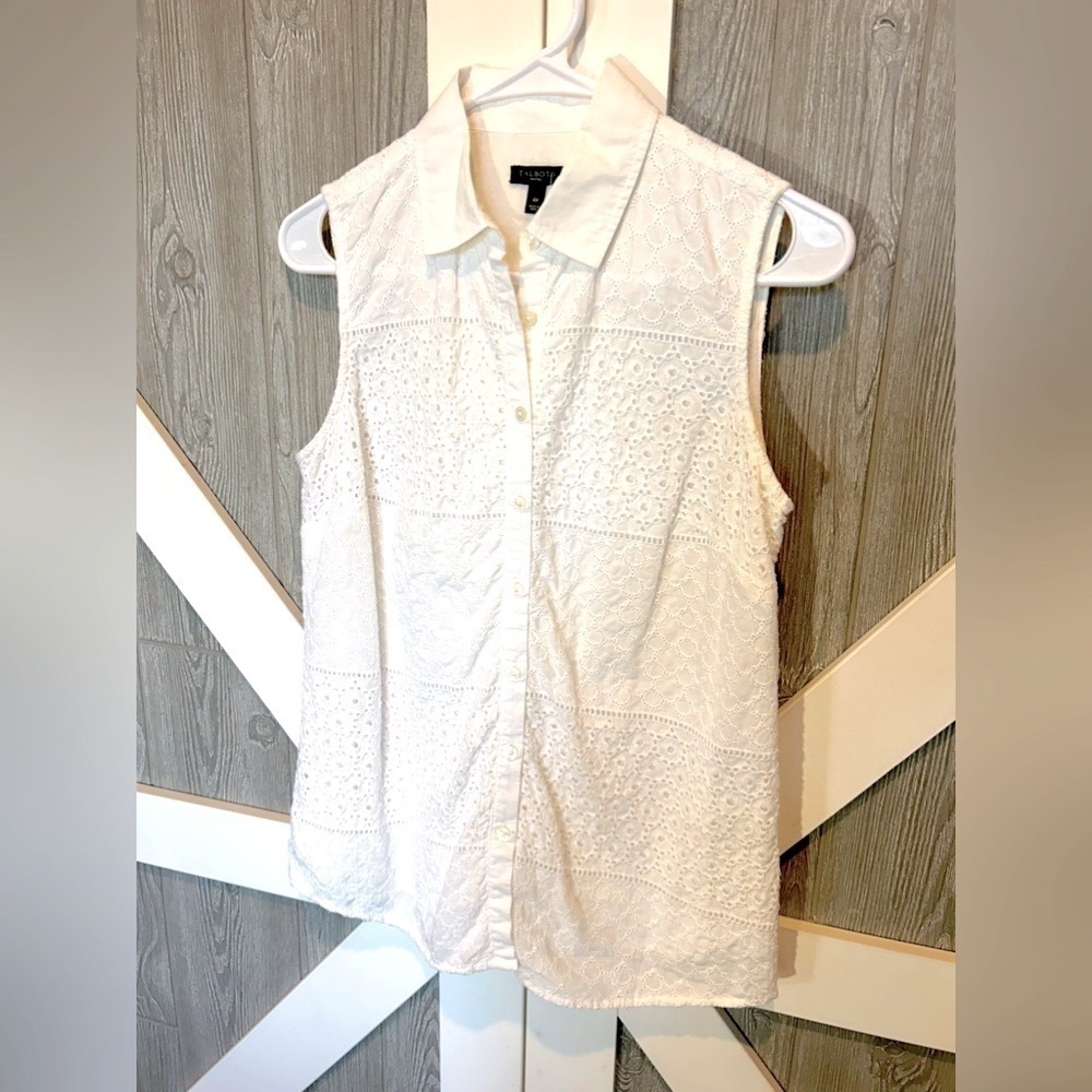 B4.48 Talbots Petites Cotton Embroidered Button down Sleeveless blouse Sz 4P